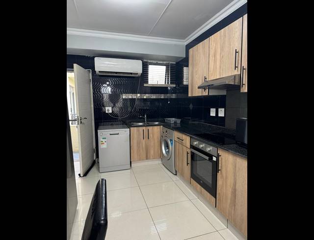 2 BEDROOM APARTMENT FOR SALE IN UMHLANGA RIDGE